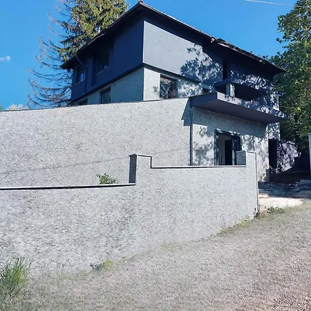 Bear - Private Garage *