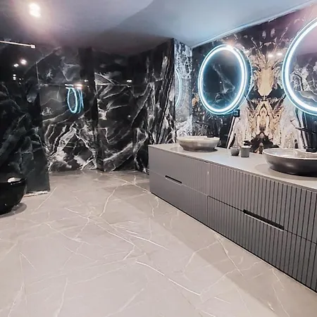 Bear - Private Garage Villa *